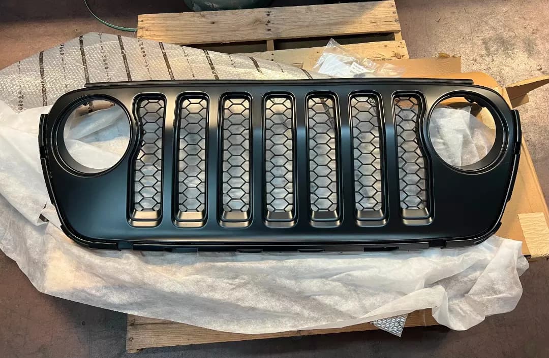 2020–2024 Jeep Gladiator JT OEM Satin Black Front Grille